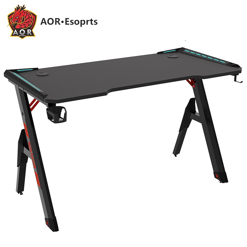 مكتب ألعاب مدمج صديق للبيئة على شكل حرف R مع ضوء RGB